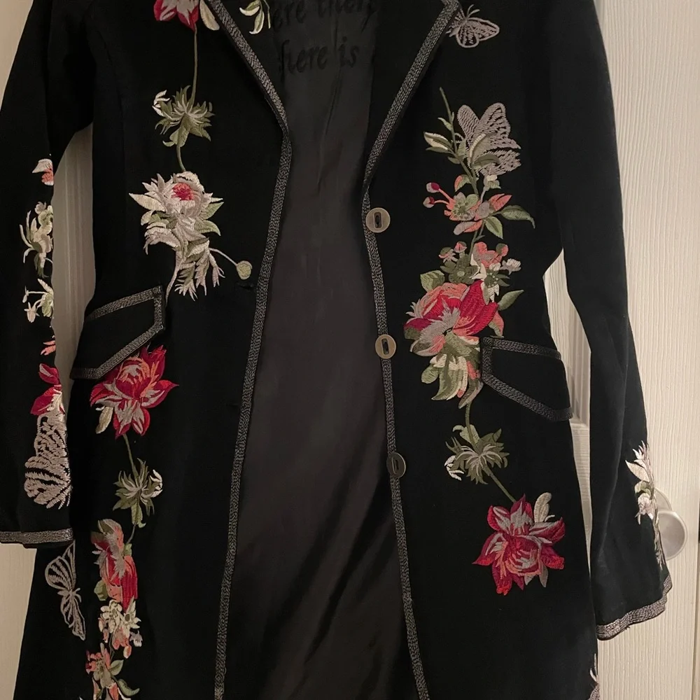 Jacket - Picture 5 of 10